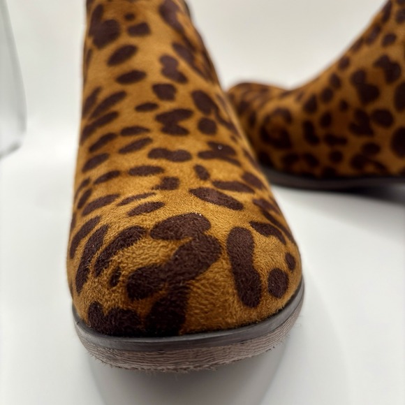 Pierre Dumas Kenzie 2 Leopard Print Slip On Ankle Boots Womens New in Box Boho - Picture 6 of 16